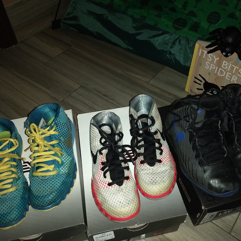 3 pairs of shoes